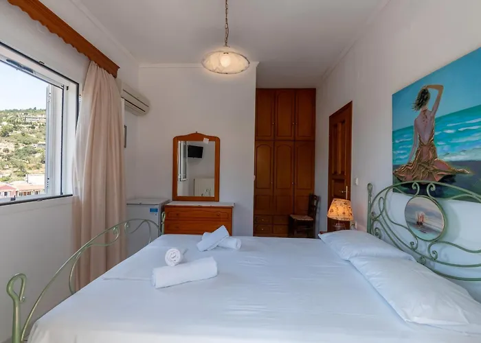 Captain Spiros Paxoi 3* Gaios